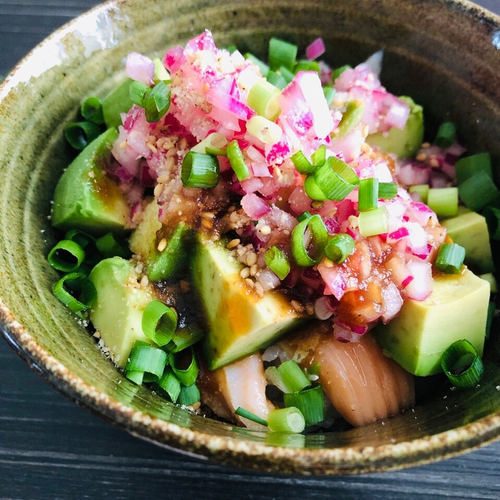 夏バテ防止に☆ハラスとアボカドのスタミナ丼